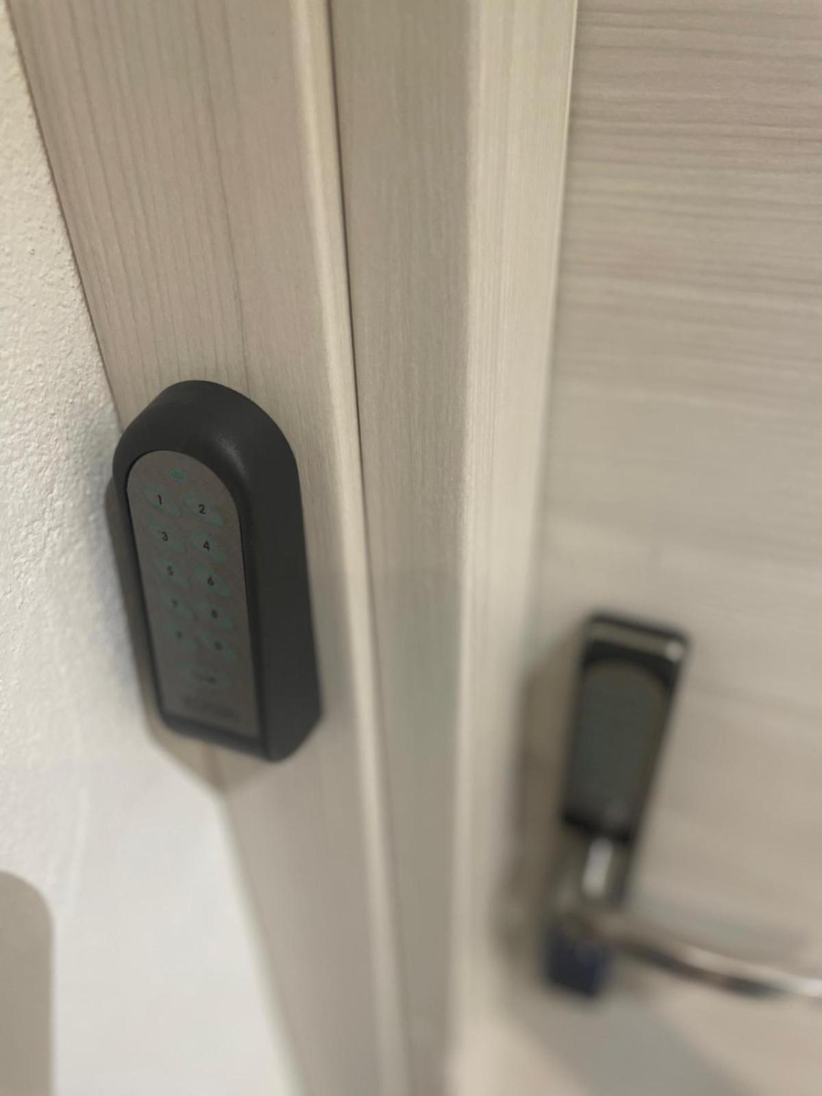 Drooms 4,0 Domotic Smart Self 24H,7 Vicino Treni Porta Susa E Centro Storico Турин Екстер'єр фото