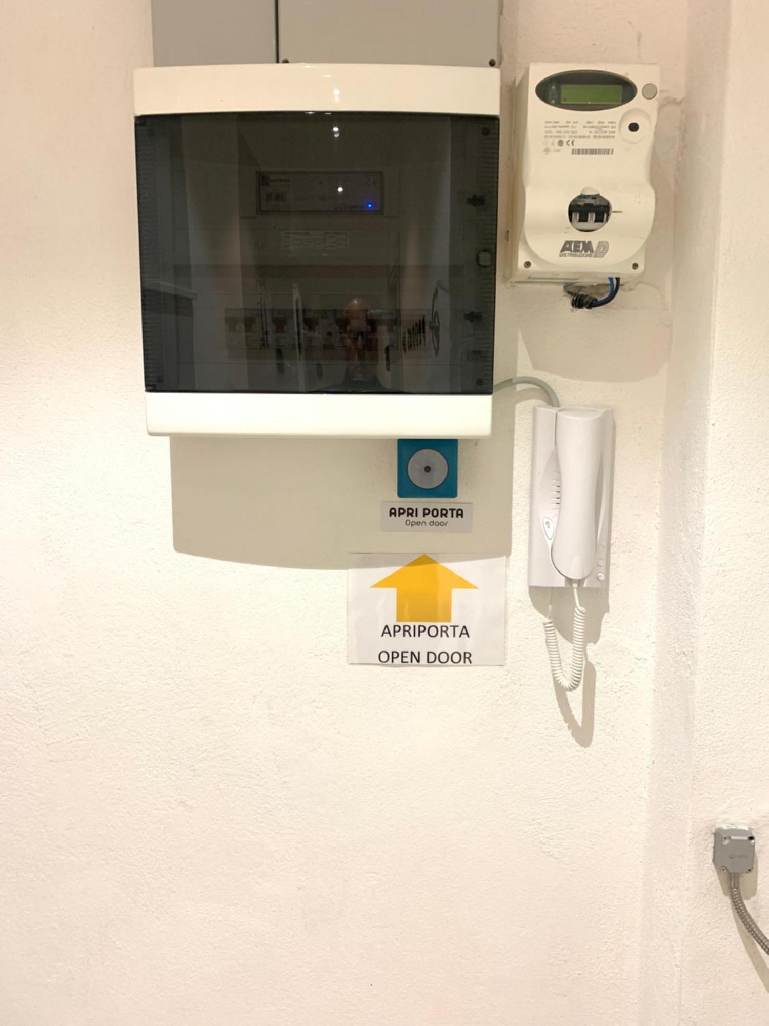 Drooms 4,0 Domotic Smart Self 24H,7 Vicino Treni Porta Susa E Centro Storico Турин Екстер'єр фото
