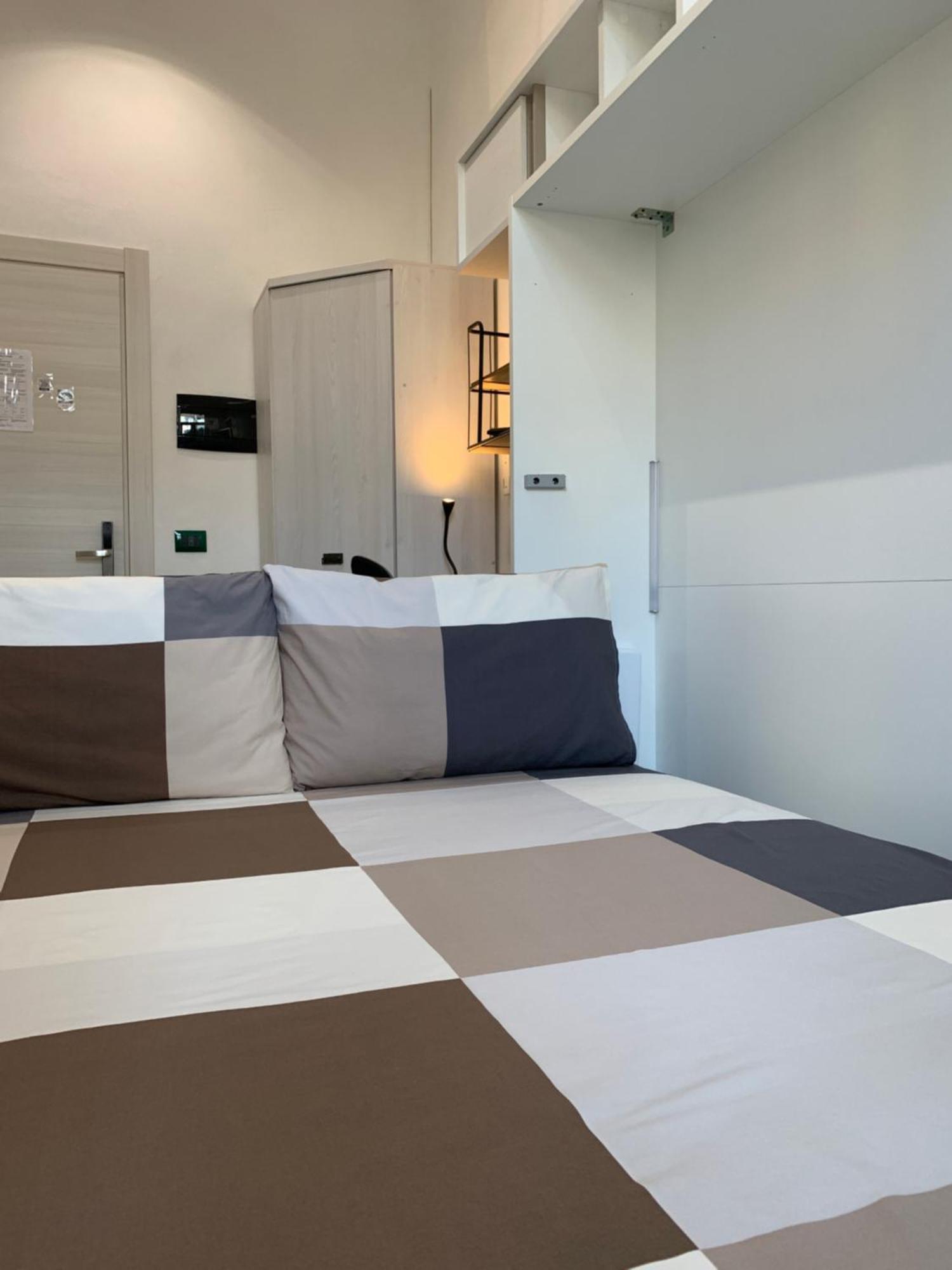 Drooms 4,0 Domotic Smart Self 24H,7 Vicino Treni Porta Susa E Centro Storico Турин Екстер'єр фото