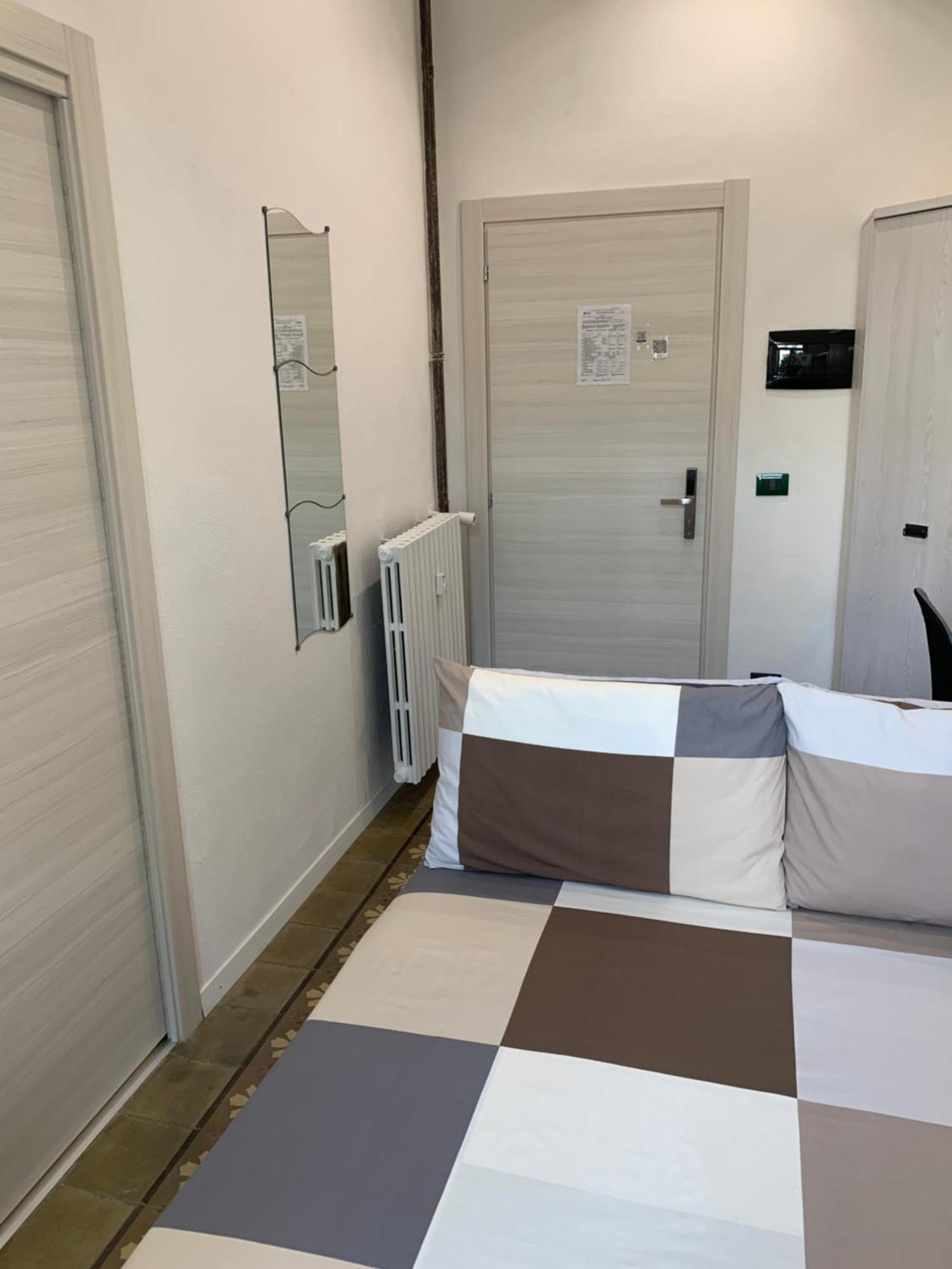 Drooms 4,0 Domotic Smart Self 24H,7 Vicino Treni Porta Susa E Centro Storico Турин Екстер'єр фото